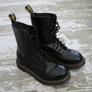 DR MARTENS Black 1400 Leather 10 Hole Tall Boots 5